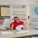 firma-convenio-con-domusvi